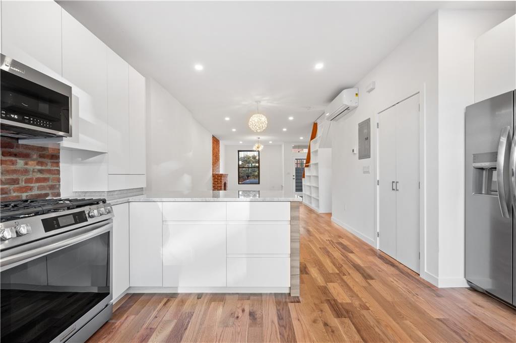 515A 17th Street, Brooklyn, New York, 11215 image 18