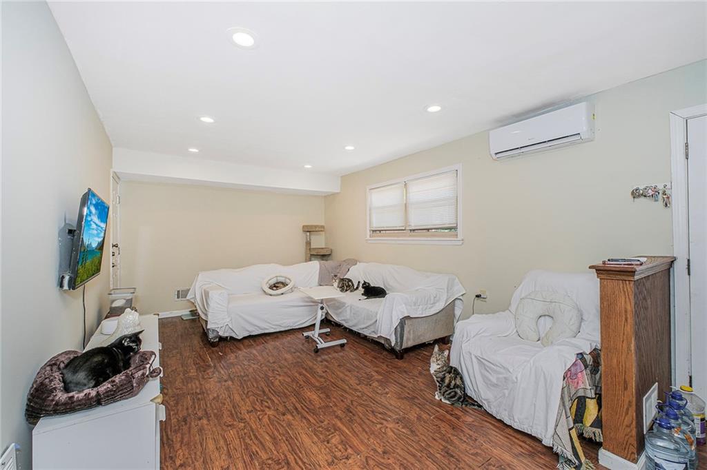 4 Lisa Lane, Staten  Island, New York, 10312 image 34