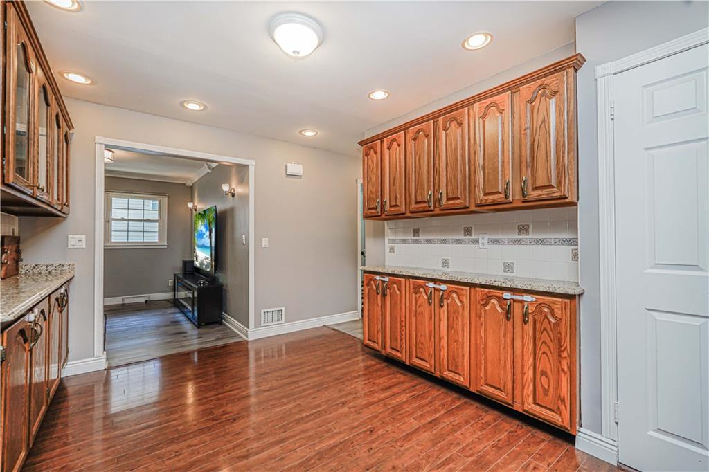 39 Morton Street, Staten  Island, New York, 10306 image 19