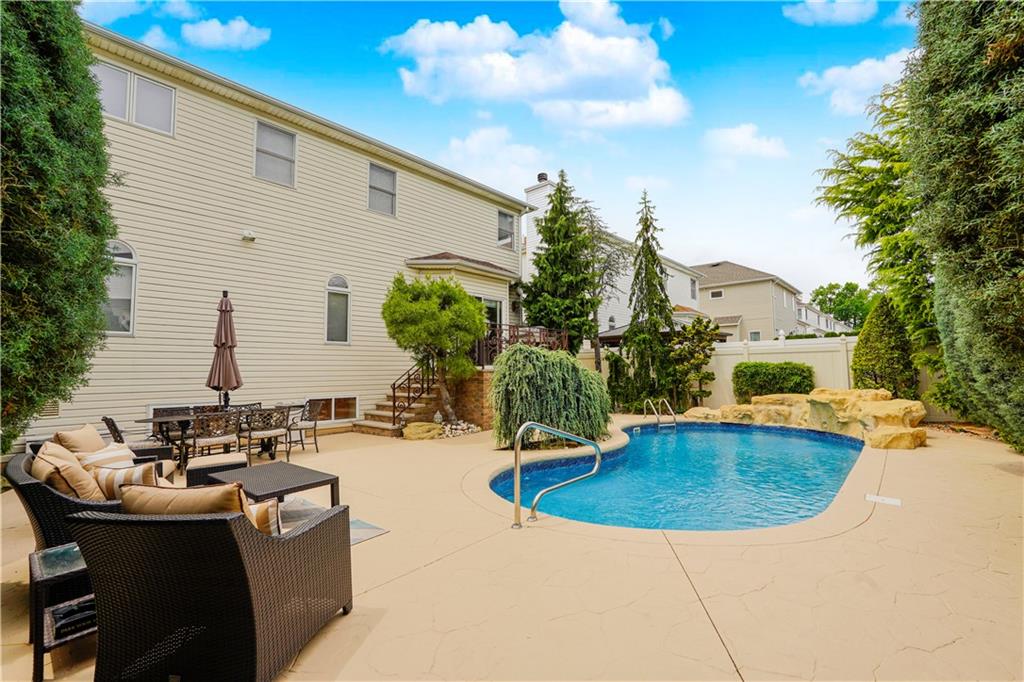 237 Swinnerton Street, Staten  Island, New York, 10307 image 38