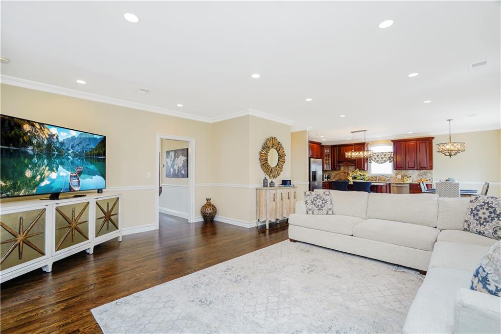 237 Swinnerton Street, Staten  Island, New York, 10307 image 7
