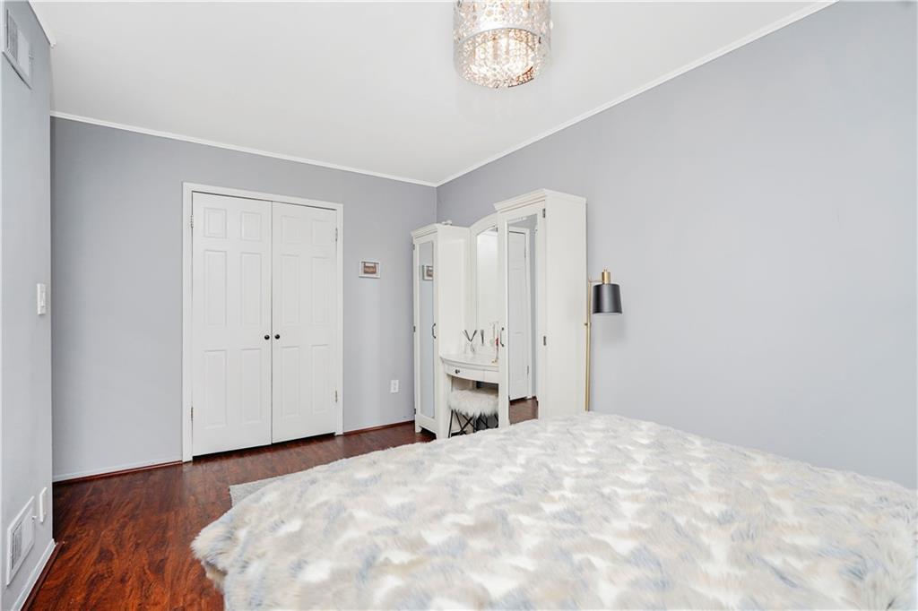 282 Grasmere Drive 282, Staten  Island, New York, 10305 image 27
