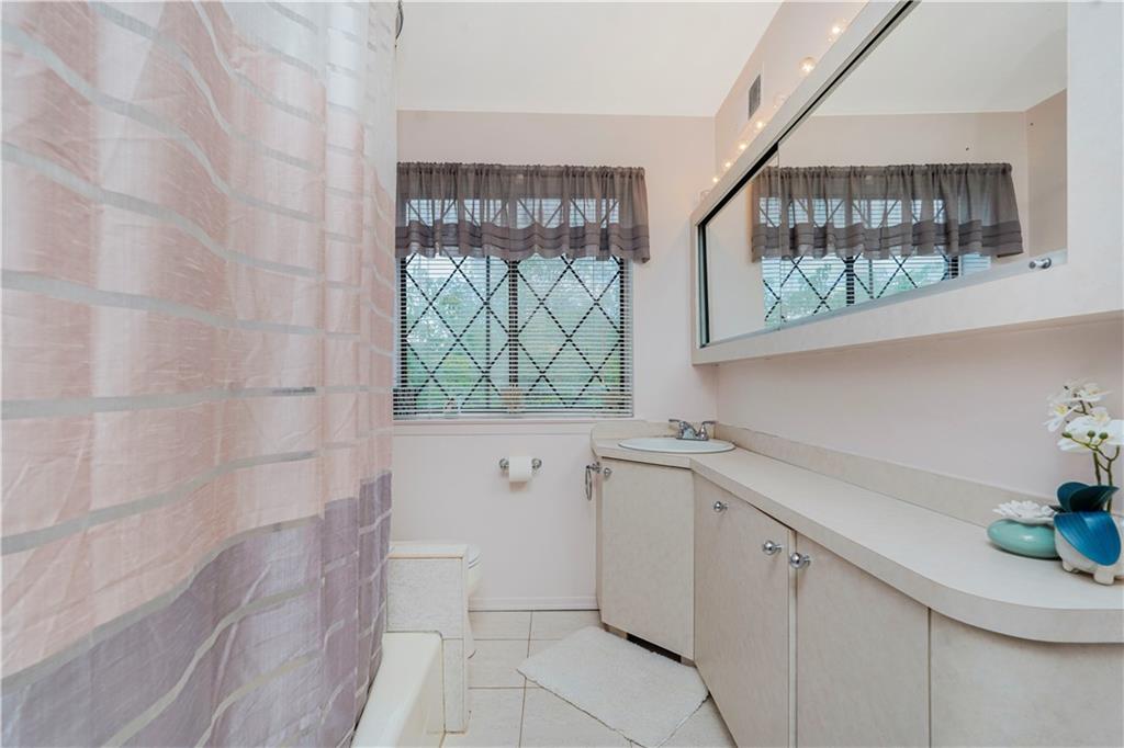 282 Grasmere Drive 282, Staten  Island, New York, 10305 image 30