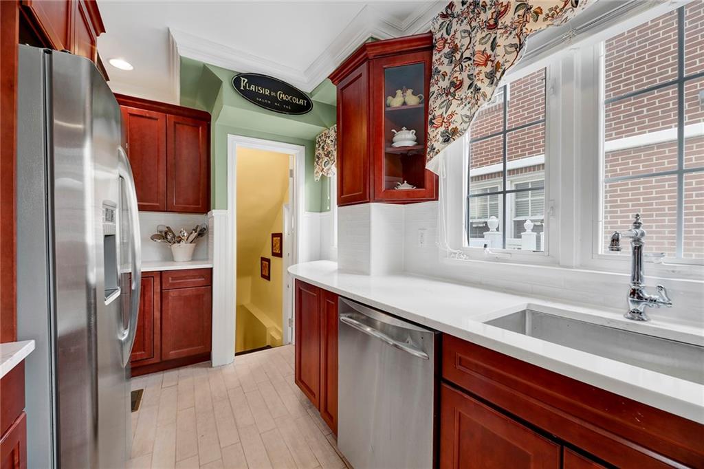 38 87th Street, Brooklyn, New York, 11209 image 17