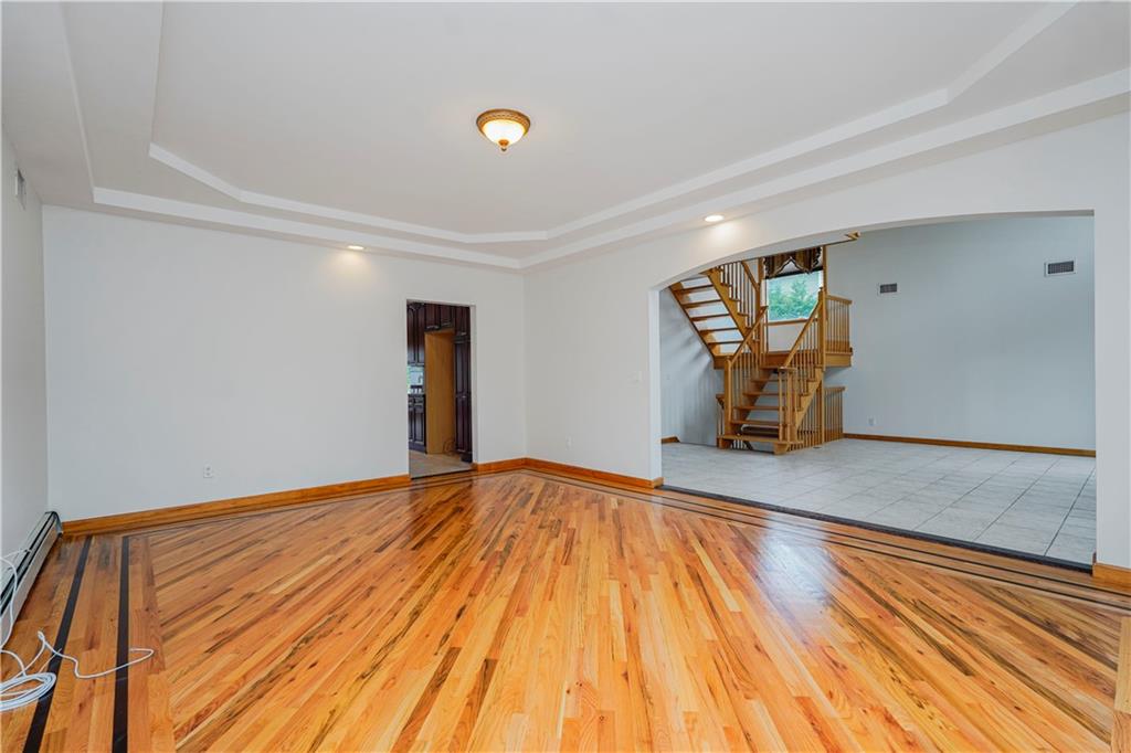 30 Carlton Court, Staten  Island, New York, 10312 image 19