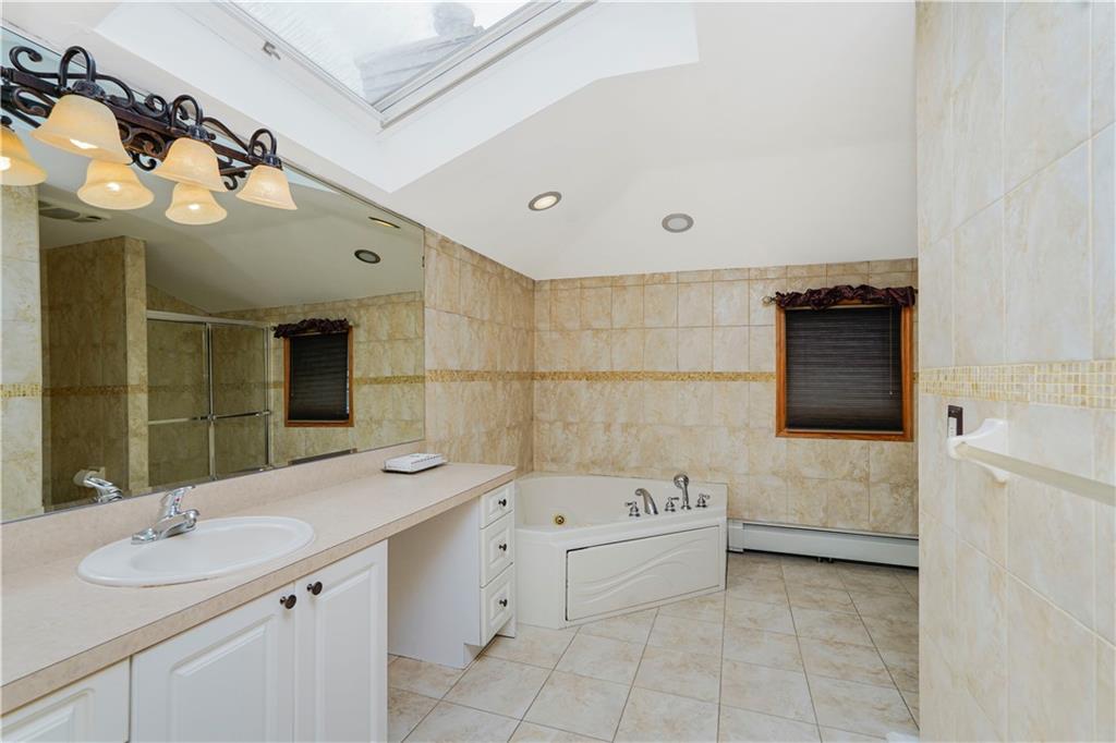 30 Carlton Court, Staten  Island, New York, 10312 image 35