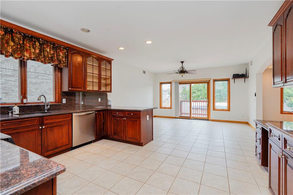 30 Carlton Court, Staten  Island, New York, 10312 image 6