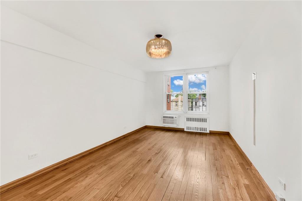 1625 Emmons Avenue 2E Image 4