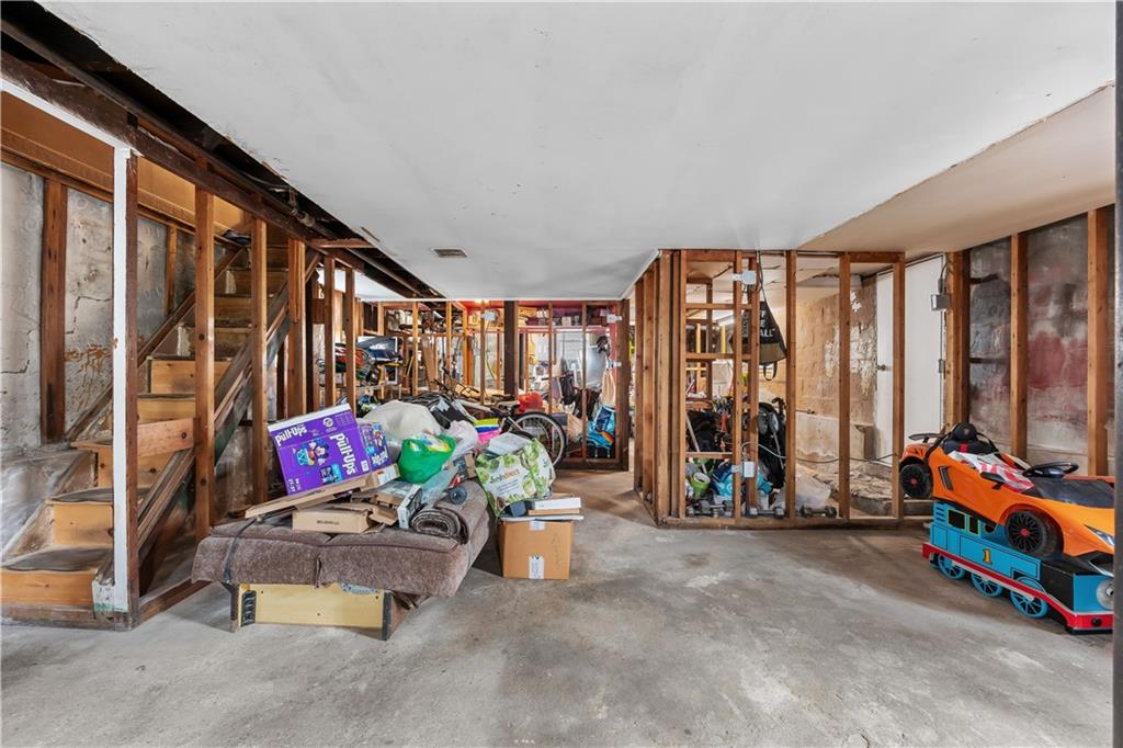 8 Lester Court, Brooklyn, New York, 11229 image 20