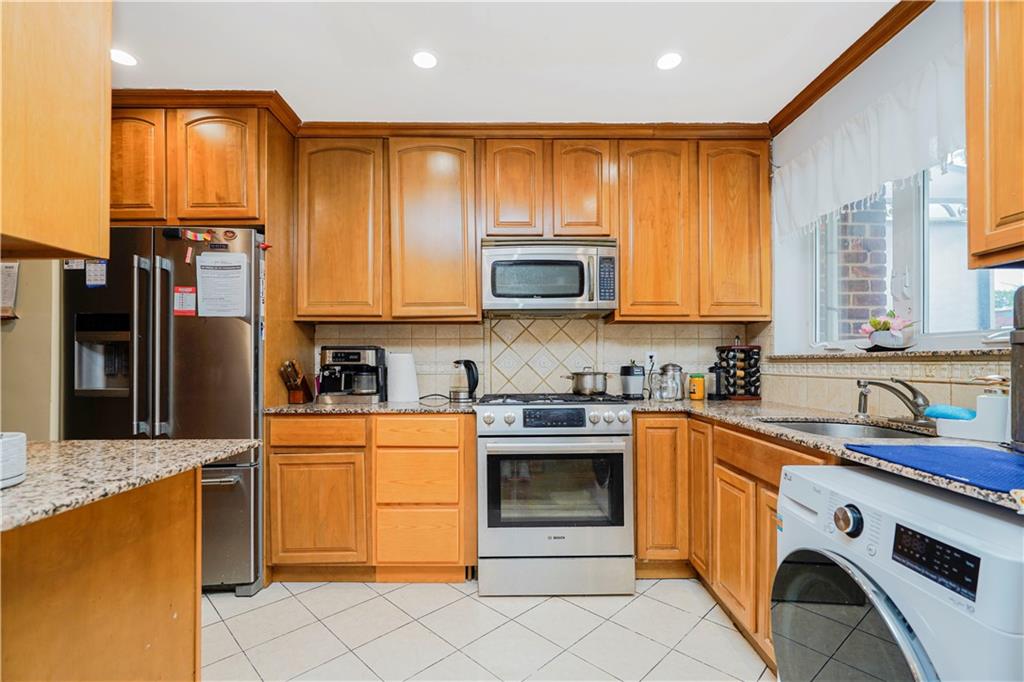 8946 15th Avenue, Brooklyn, New York, 11228 image 9
