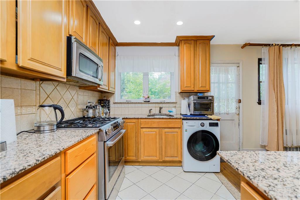 8946 15th Avenue, Brooklyn, New York, 11228 image 10