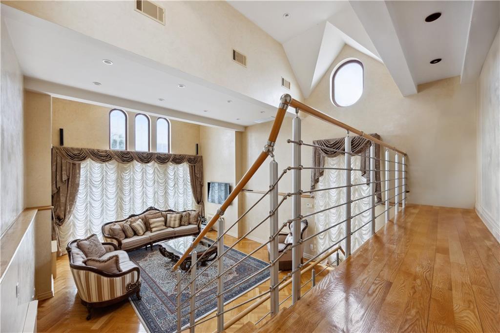 162 Norfolk Street, Brooklyn, New York, 11235 image 15