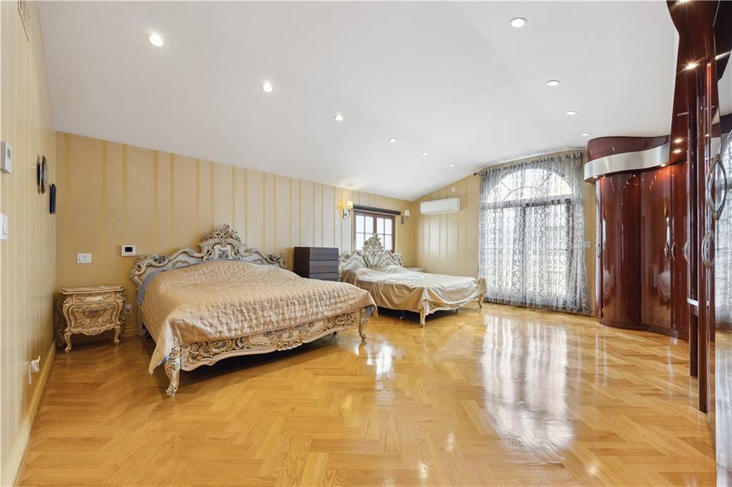 162 Norfolk Street, Brooklyn, New York, 11235 image 20