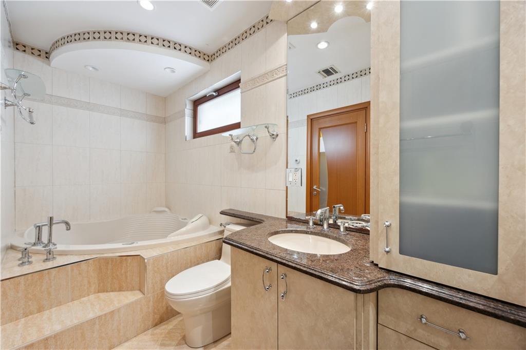 162 Norfolk Street, Brooklyn, New York, 11235 image 23