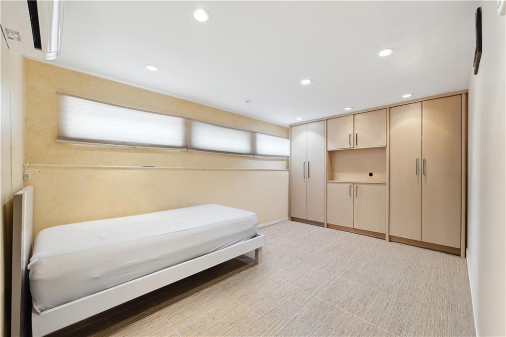 162 Norfolk Street, Brooklyn, New York, 11235 image 25