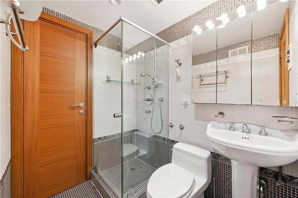 162 Norfolk Street, Brooklyn, New York, 11235 image 26