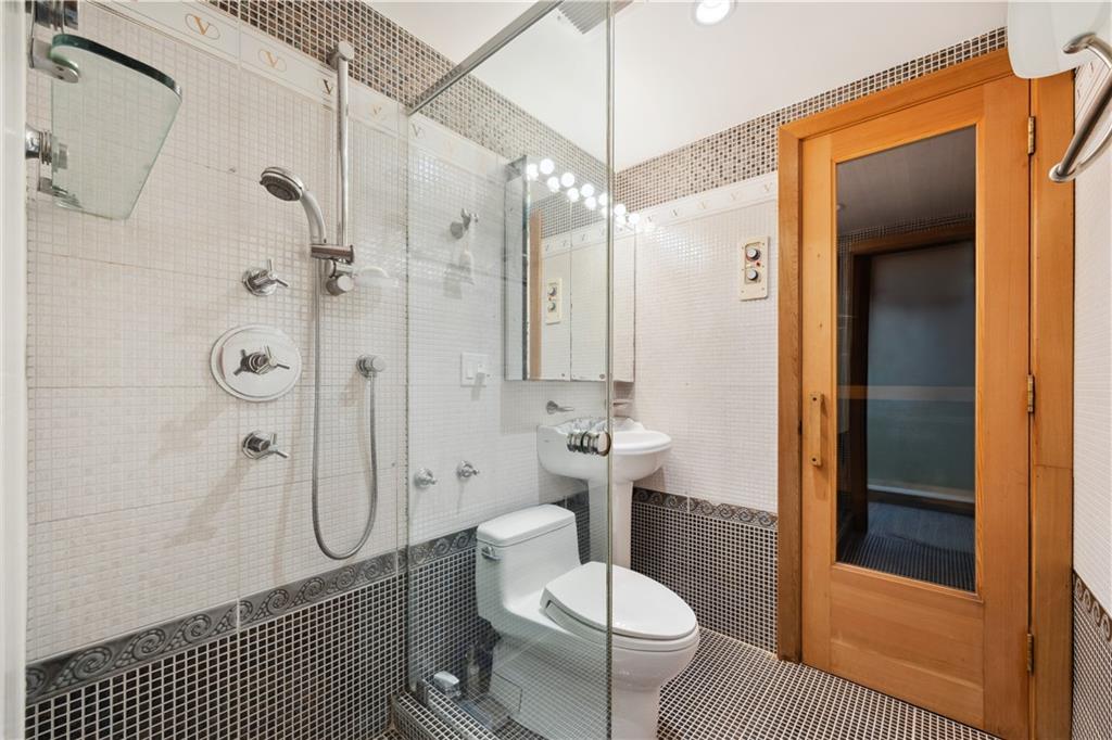 162 Norfolk Street, Brooklyn, New York, 11235 image 27
