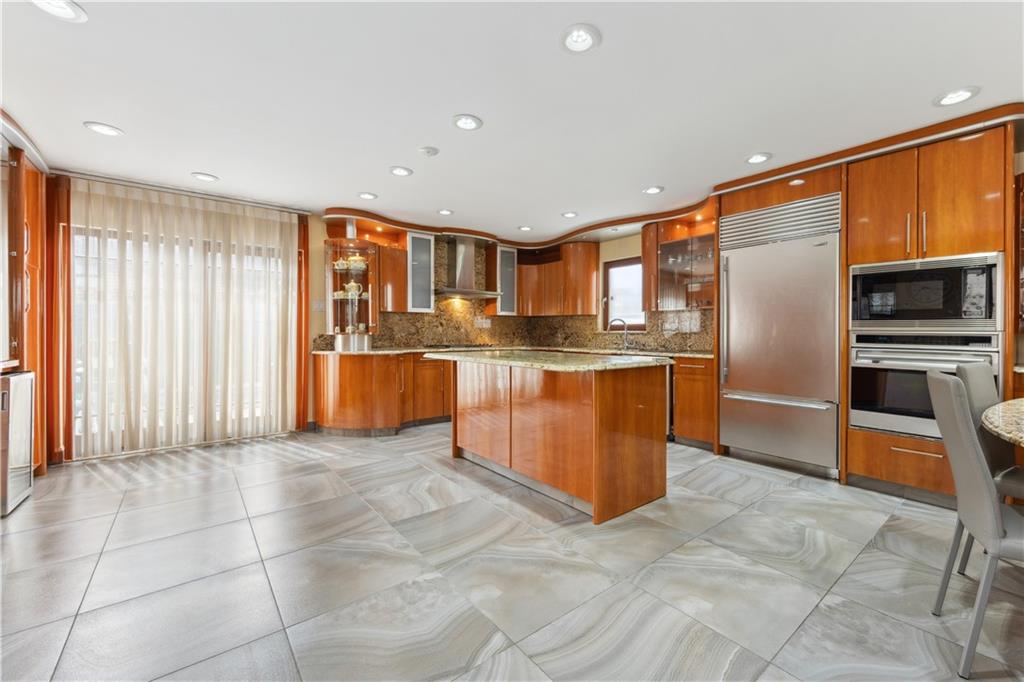 162 Norfolk Street, Brooklyn, New York, 11235 image 6
