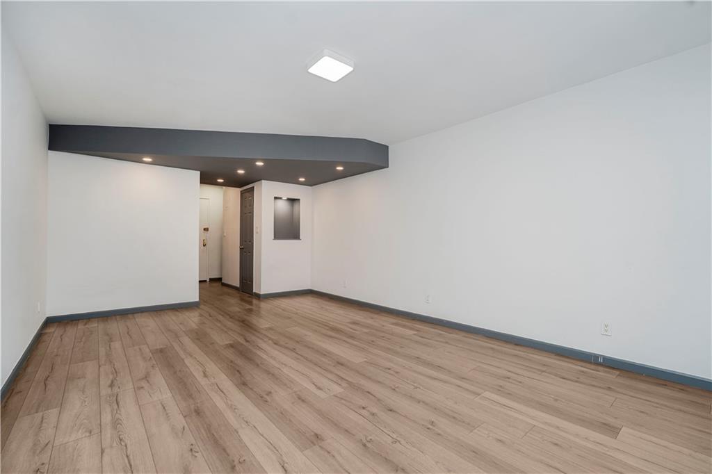 1237 Avenue Z F2 Image 3
