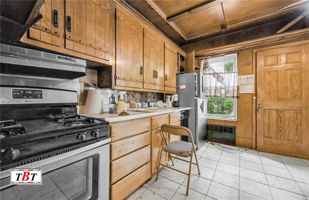 1467 East 27th Street, Brooklyn, New York, 11210 image 7