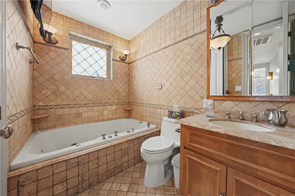 961 East 7th Street, Brooklyn, New York, 11230 image 12