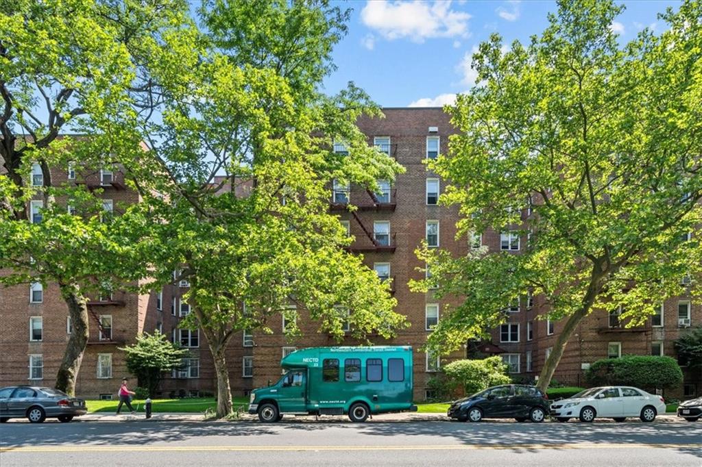221 McDonald Avenue 6R, Brooklyn, New York, 11218 image 8