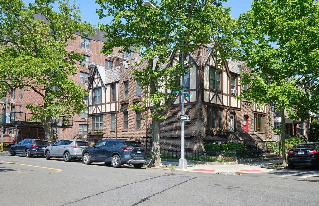 49 70th Street, Brooklyn, New York, 11209 image 39