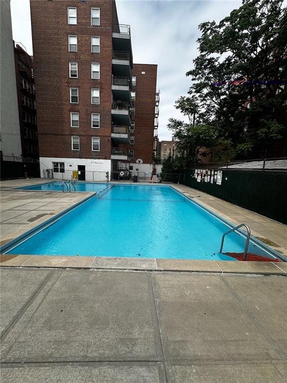 1625 Emmons Avenue 1R Image 2