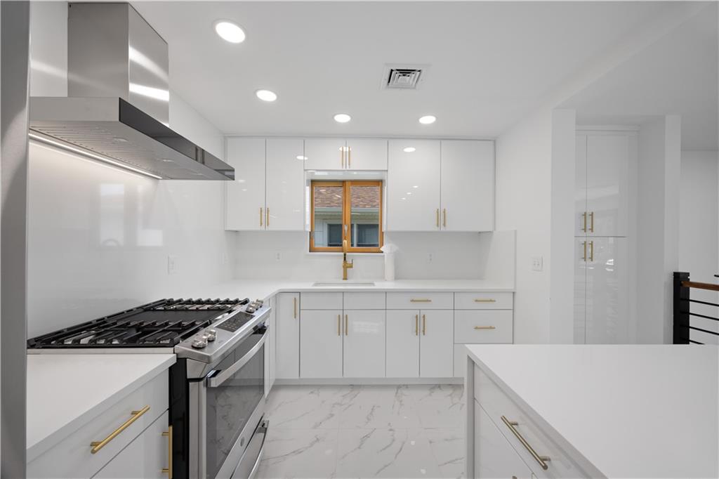 164 Railroad Street, Staten  Island, New York, 10312 image 32