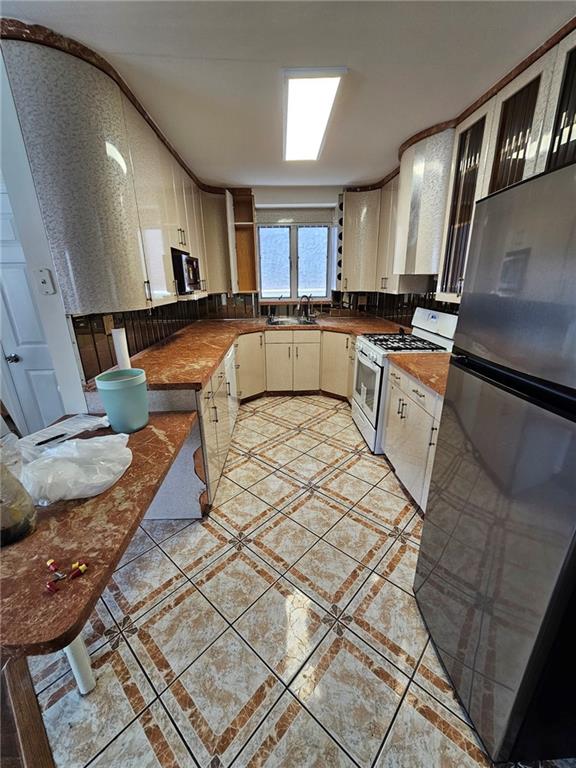 2839 Ford Street, Brooklyn, New York, 11235 image 14