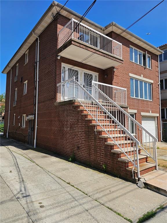 2839 Ford Street Image 3