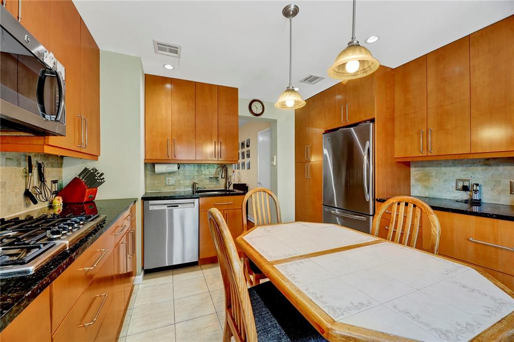219 90th Street, Brooklyn, New York, 11209 image 10