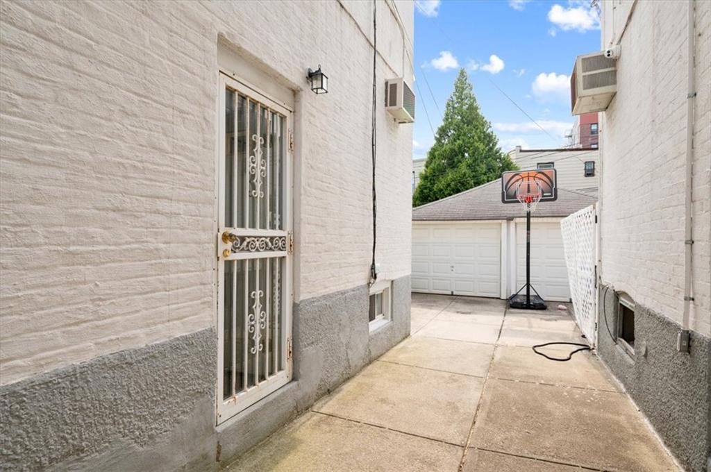 1506 East 29th Street, Brooklyn, New York, 11229 image 32