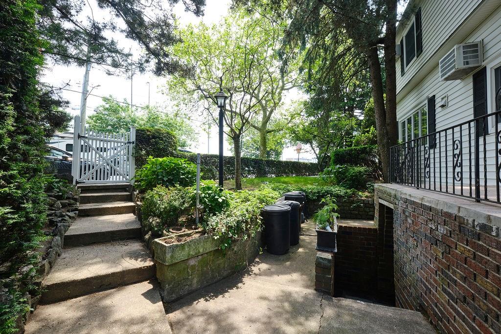3043 Avenue Z, Brooklyn, New York, 11235 image 31