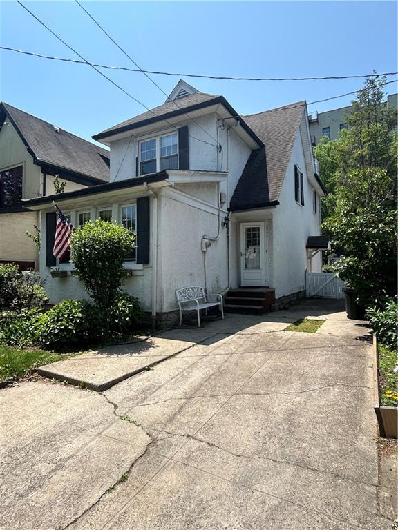 2390 East 21st Street Image 4