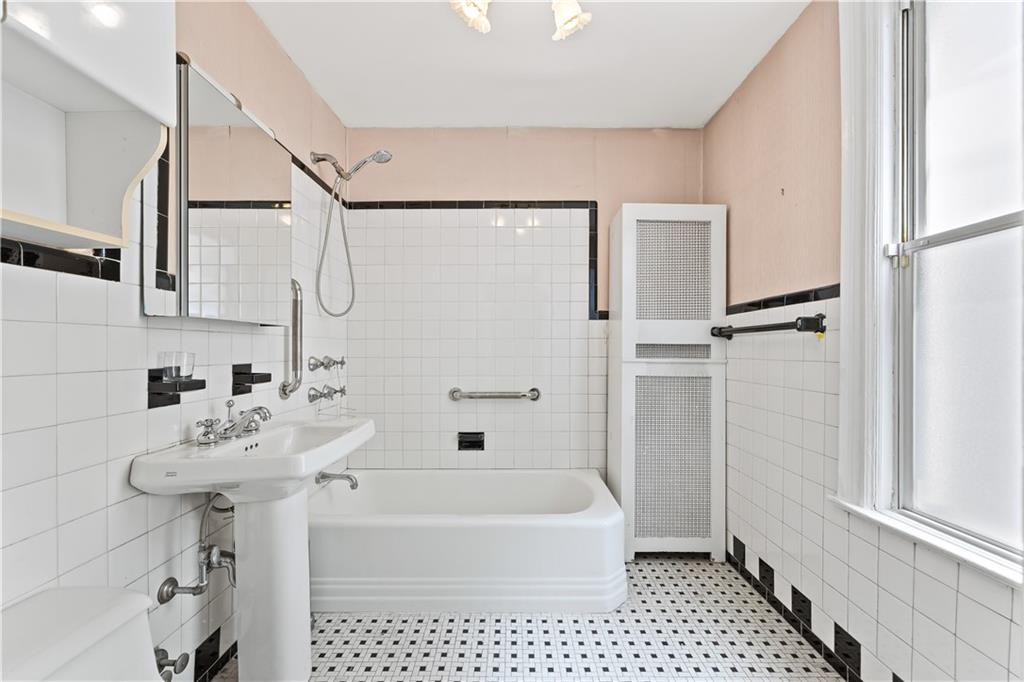 2039 West 5th Street, Brooklyn, New York, 11223 image 10