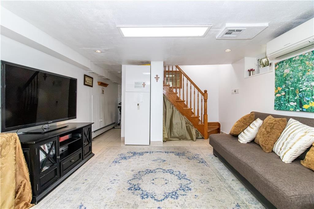 7007 Narrows Avenue, Brooklyn, New York, 11209 image 23