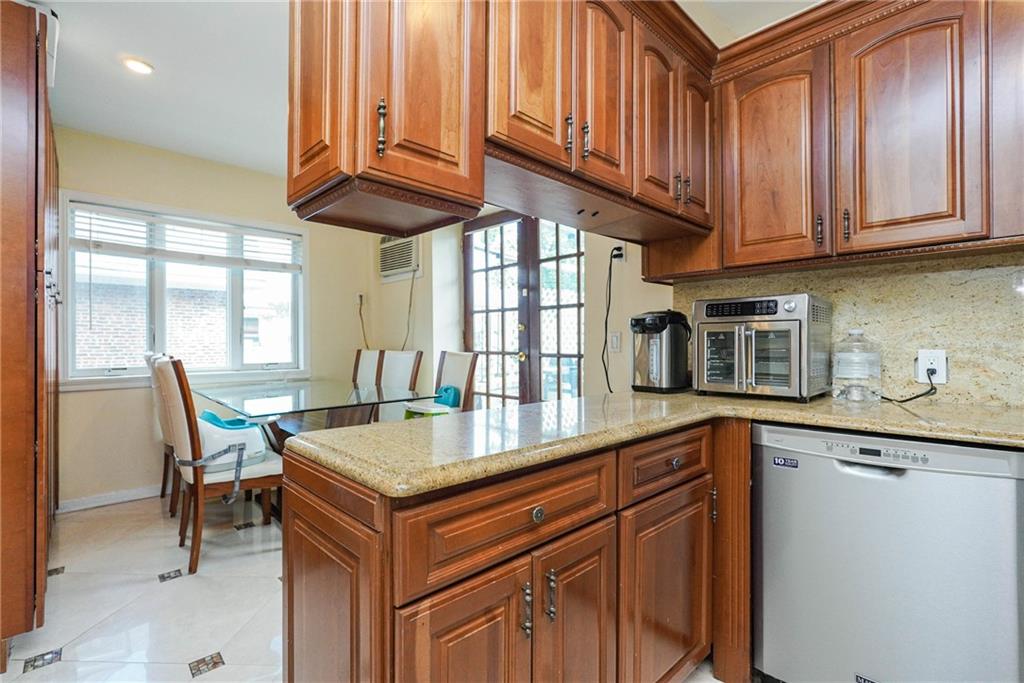 305 Avenue O, Brooklyn, New York, 11230 image 21