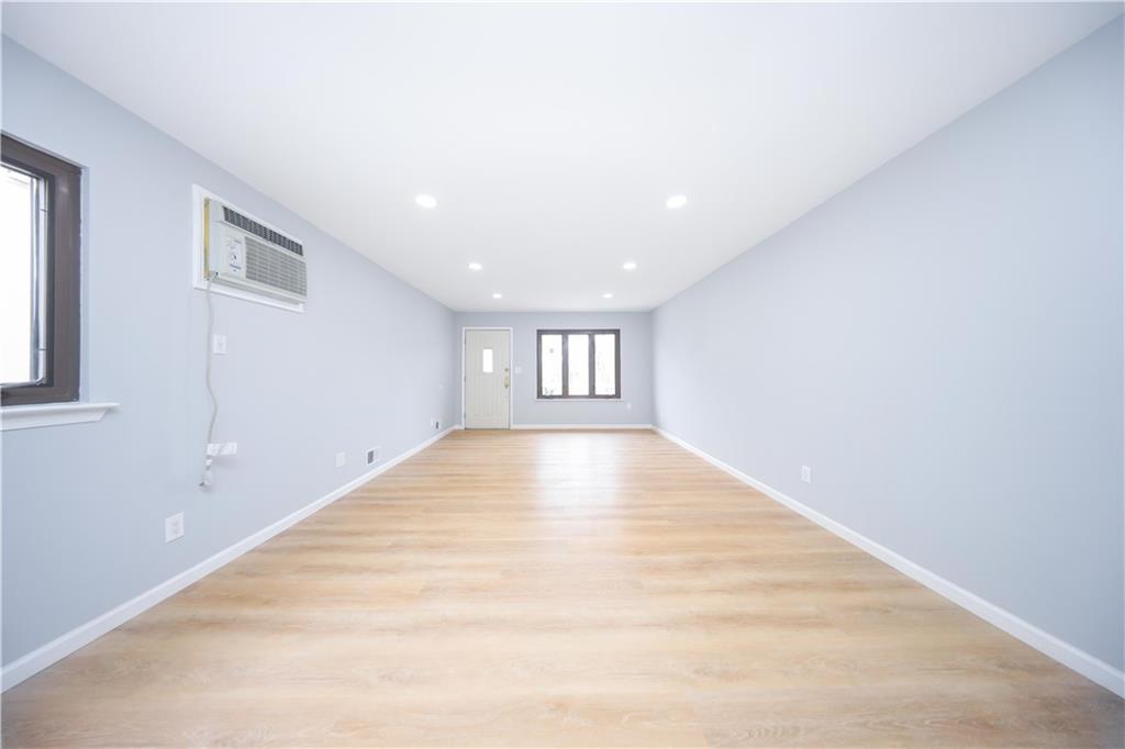 18 Rowan Avenue, Staten  Island, New York, 10306 image 17