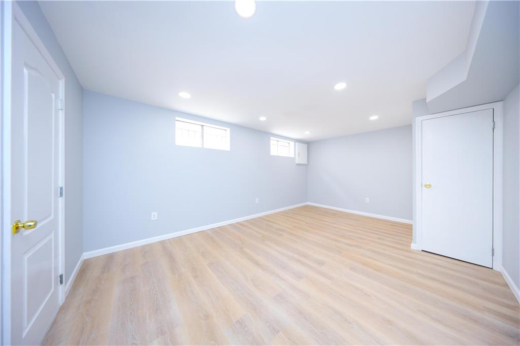 18 Rowan Avenue, Staten  Island, New York, 10306 image 9