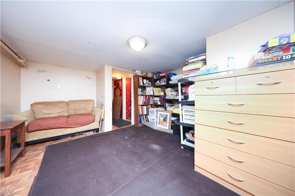 32 Gatling Place, Brooklyn, New York, 11209 image 21