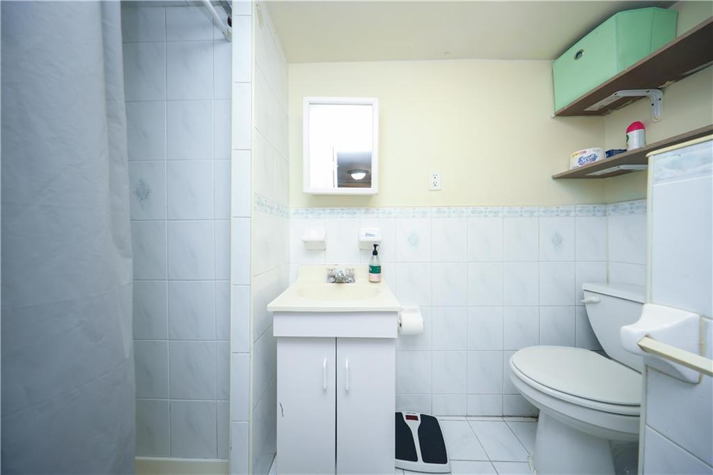 32 Gatling Place, Brooklyn, New York, 11209 image 22