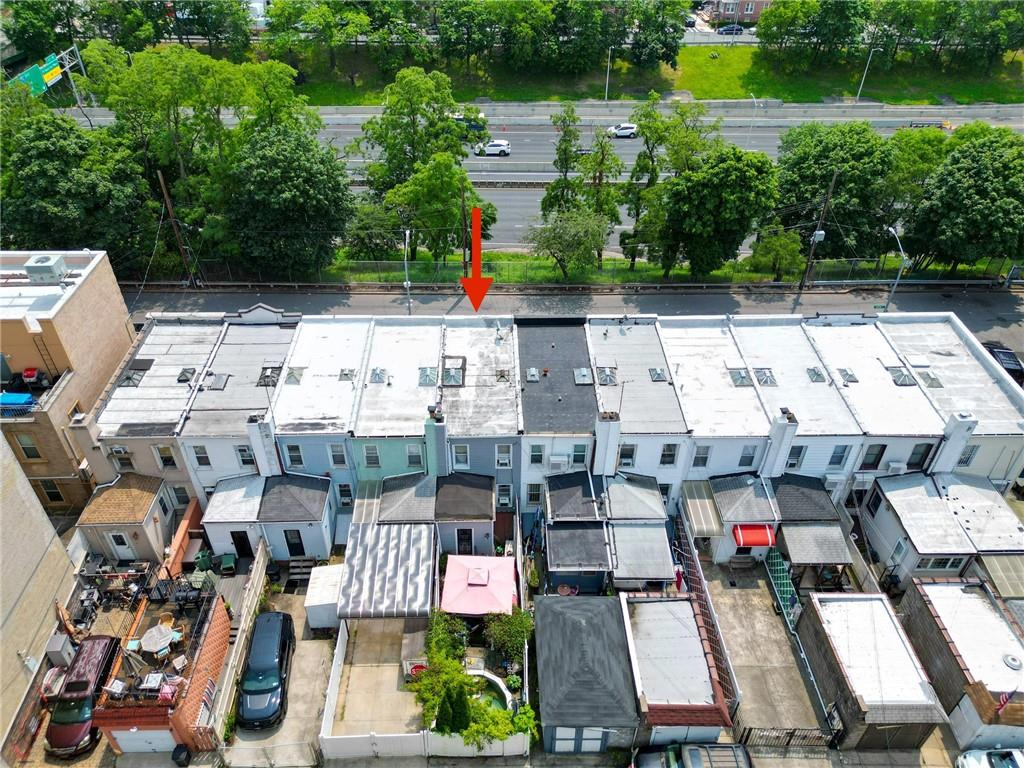 32 Gatling Place, Brooklyn, New York, 11209 image 6