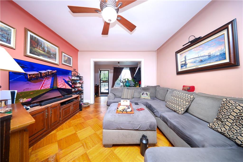 32 Gatling Place, Brooklyn, New York, 11209 image 9