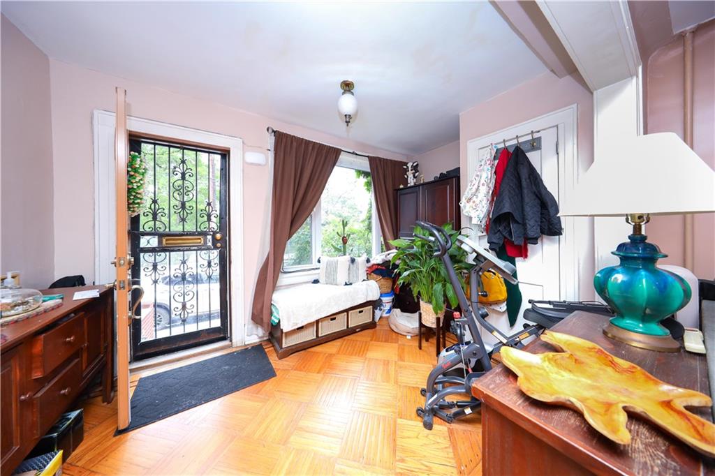 32 Gatling Place, Brooklyn, New York, 11209 image 10