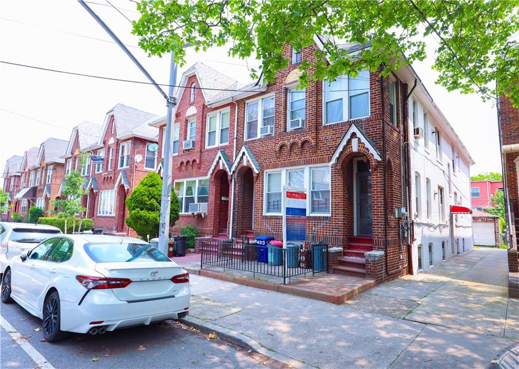 4215 Bedford Avenue Image 1