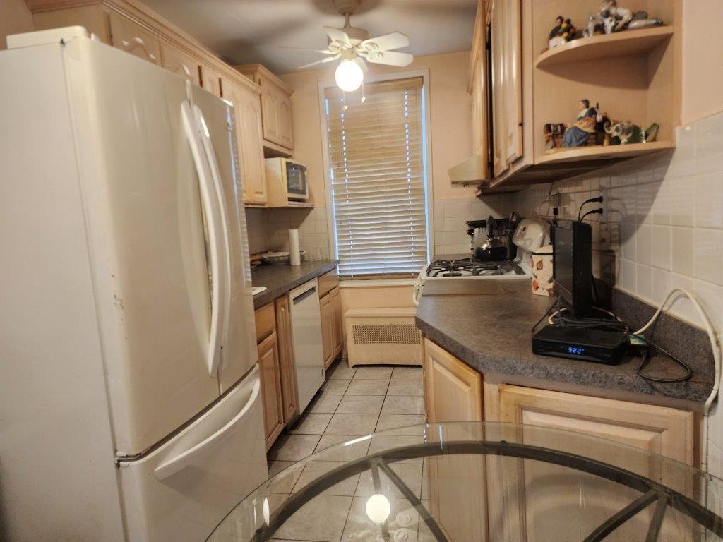 2251 Plumb Street 6B Image 4