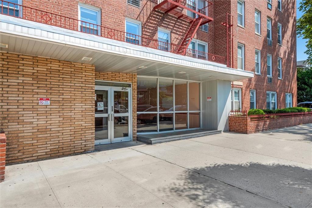 735 Avenue W 6J Image 2