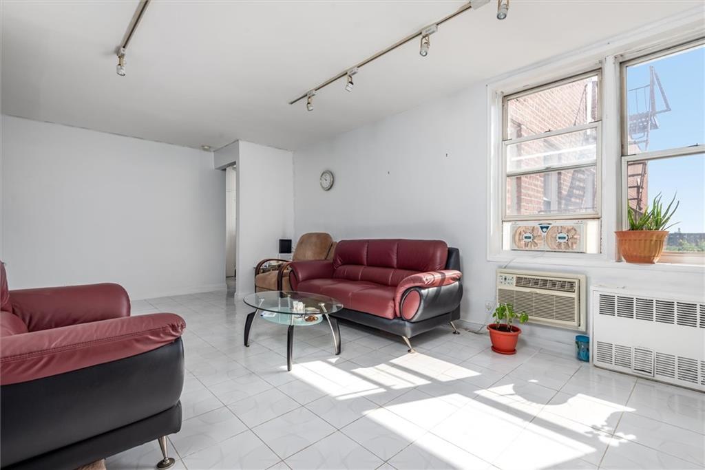735 Avenue W 6J Image 5