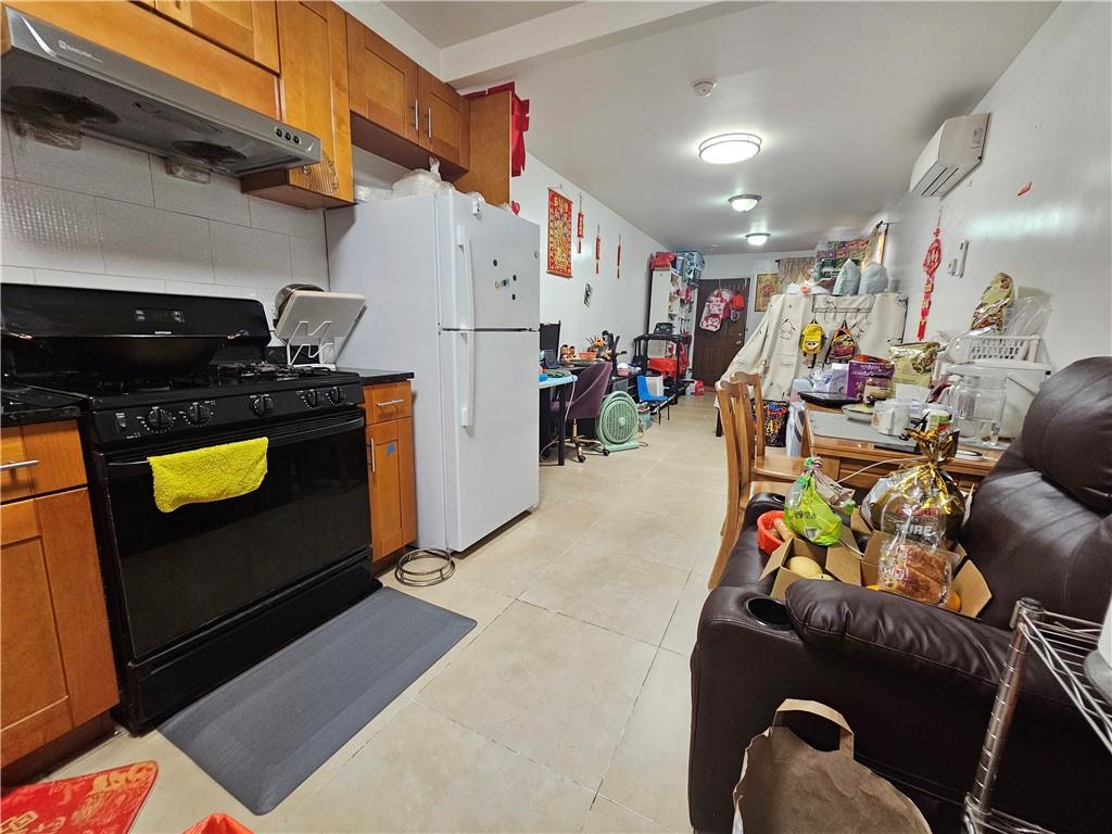 189 Bay 46th Street, Brooklyn, New York, 11214 image 8